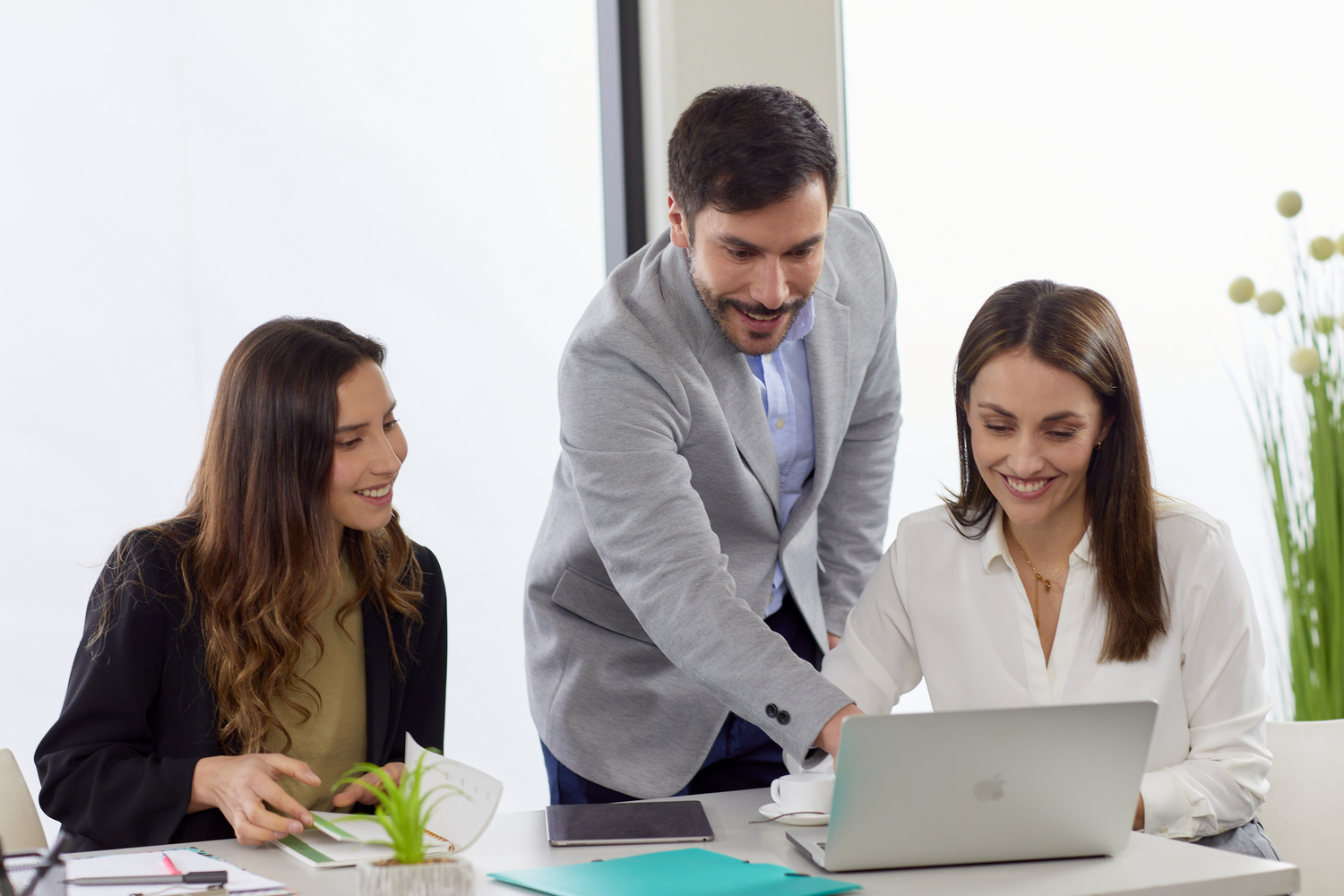 5 razones para estudiar Admonistración Pública Advance uss