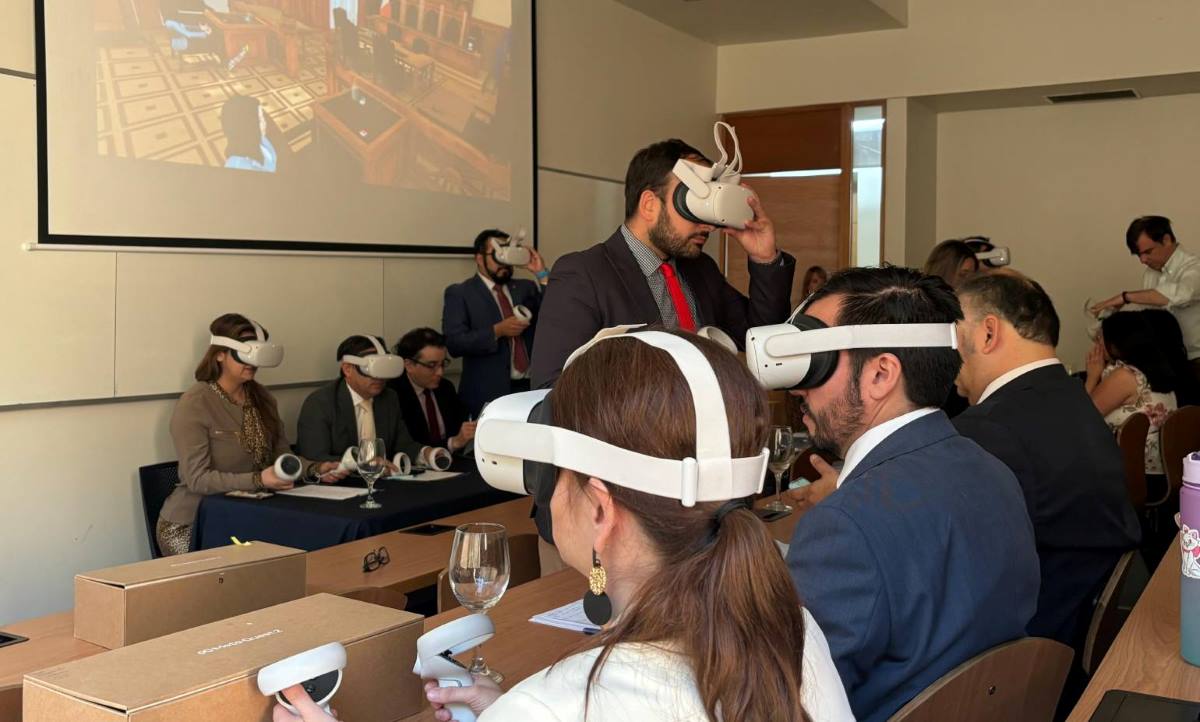 Si te interesa formar parte de una universidad que lidera la innovación en educación jurídica, te invitamos a conocer más sobre el programa de Derecho Vespertino